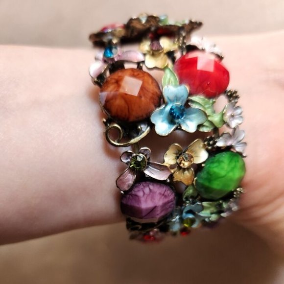 Bejeweled Flowers and Gems Cuff Bracelet - Picture 5 of 9